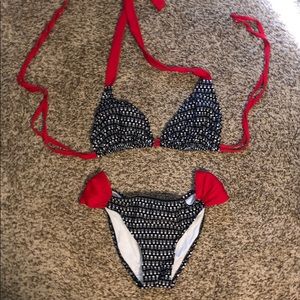 Fresh Peaches skull bikini size large & sarong EUC